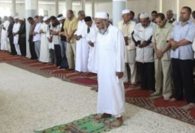 Funeral-prayer-facility-congregation