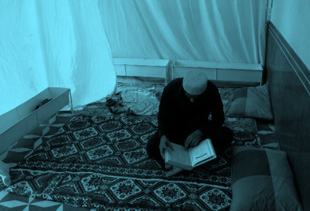 Iitikaf-Reciting-Quran-Masjid