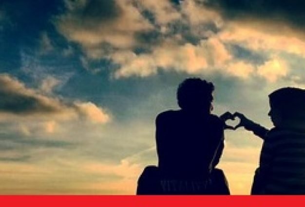 Marriage-Couple-Sitting-Muslim