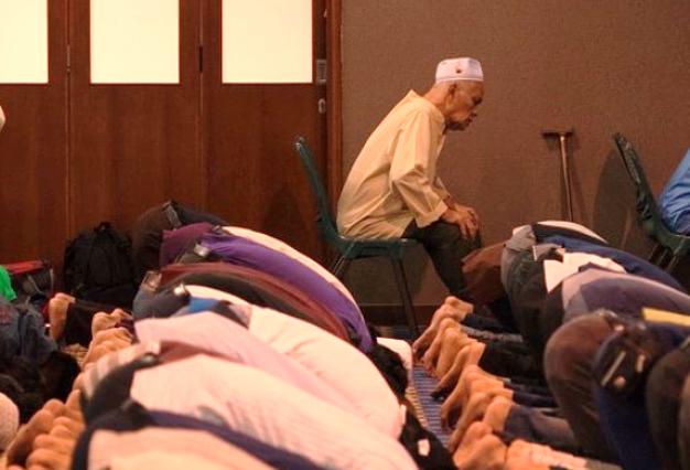 Praying-Chair-Seated-Salah