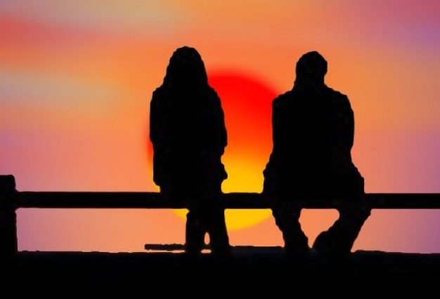 couple-together-sunset-talking