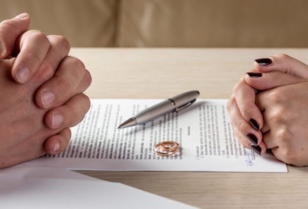 divorce-memory-white