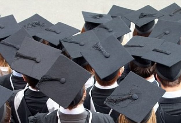 gratudating-students